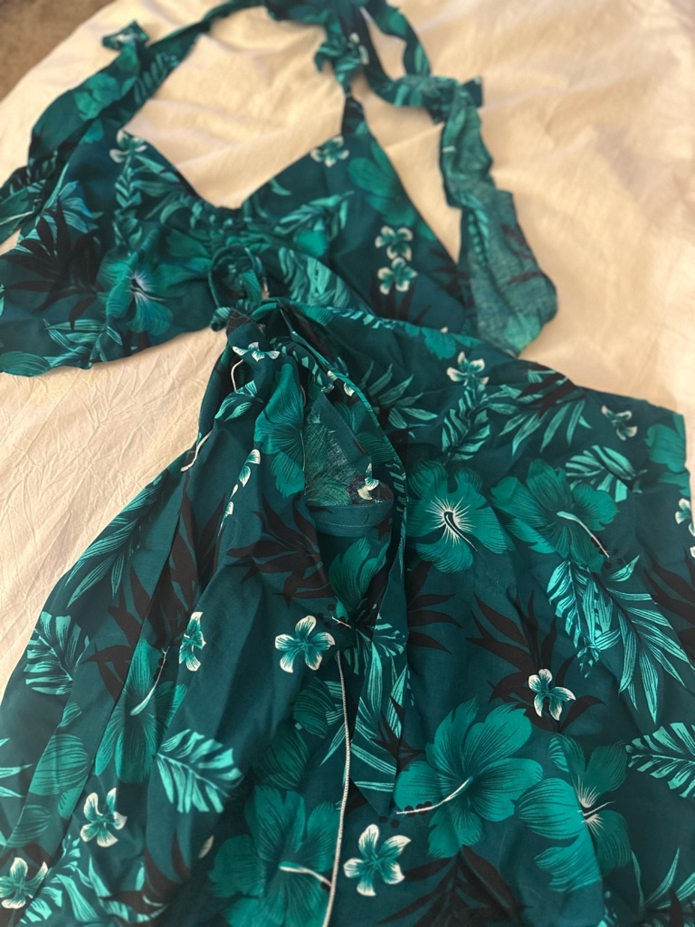 NWT Hawaiian Set